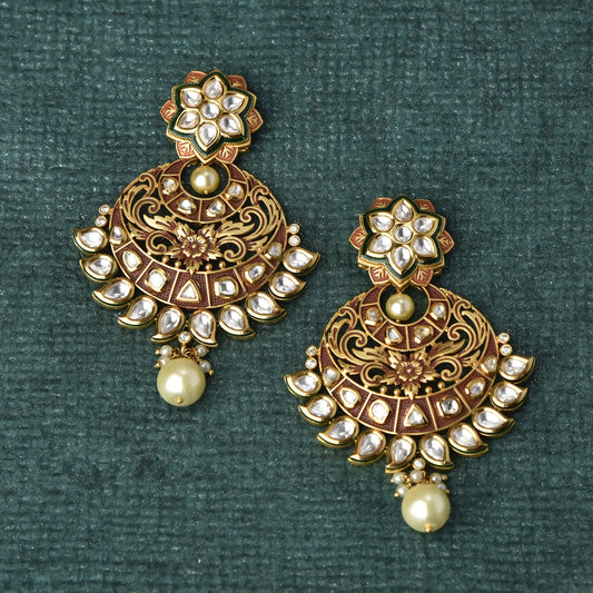 Kundan Earrings (Golden)